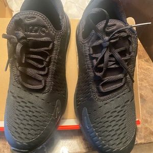 NEW BLACK AIRMAX 270